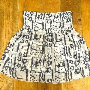 CAbi Flirt Skirt #5184 Small in EUC no stains, spots or rips. Lined